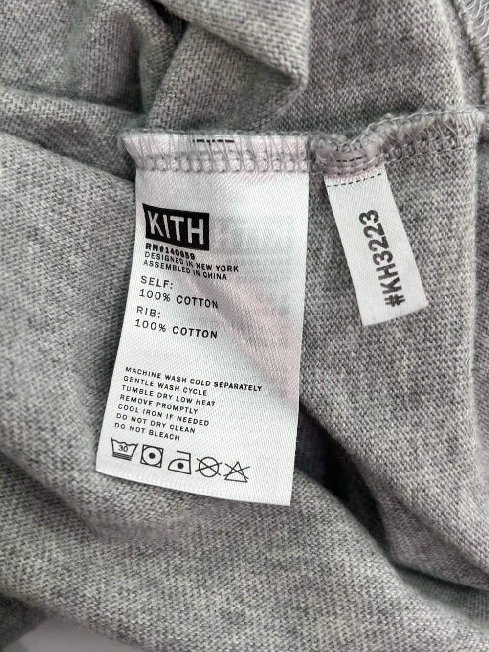 Kith Men's Gray Box Logo Long Sleeve Classic Tee Shirt Excellent L Large - Picture 9 of 9